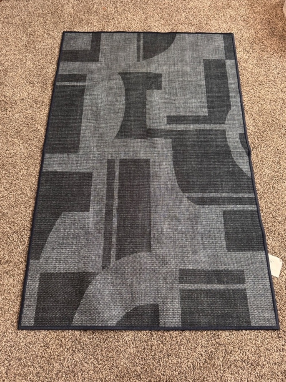 NEW Ruggable Bodin Outdoor Rug Cover - Picture 3 of 4